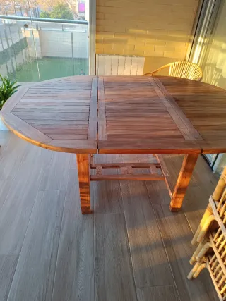 Mesa redonda madera teka terraza