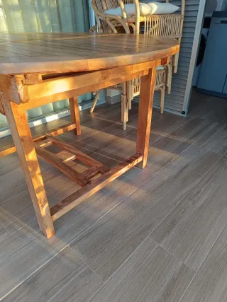 Mesa redonda madera teka terraza