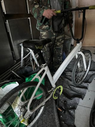 Bicicleta de paseo blanca