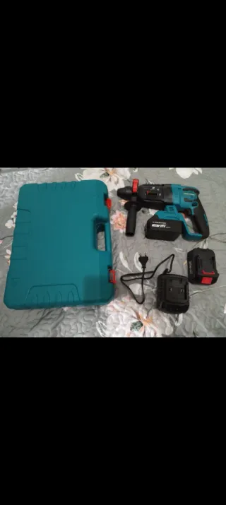 Taladro Percutor Inalámbrico con Batería