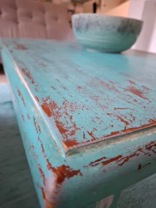 Mesa baja de salón madera azul y roja