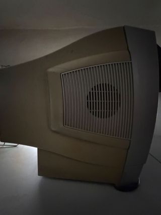 Televisor Bluesky Plata Pequeño