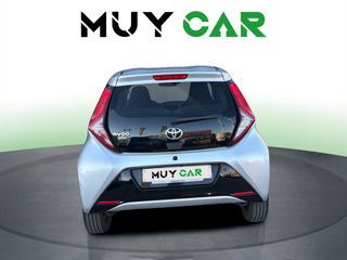 Toyota Aygo 1.0 70 x-play 53 kW (72 CV)