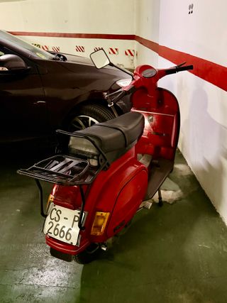Vespa PK 75 XL Roja