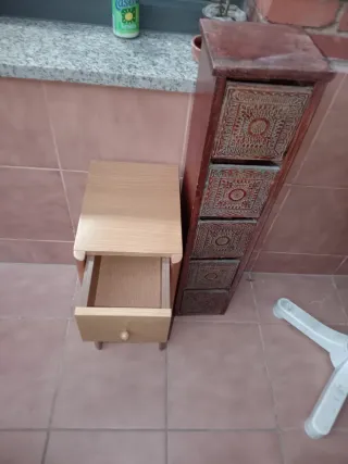 Mueble vintage madera marrón y multicolor