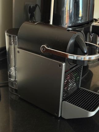 Macchina da caffè Nespresso poco usata