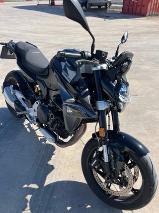 BMW F 900 R Triple Black