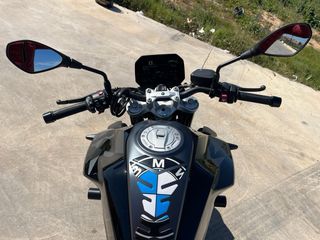 BMW F 900 R Triple Black