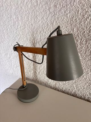 Lámpara de escritorio madera y metal