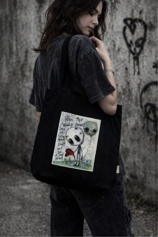 Bolso tote negro hecho a mano con dibujo