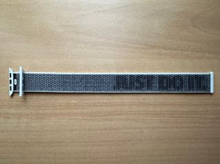 Apple Watch X Nike 41mm. Summit White/Black Loop