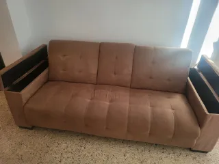 Sofá marrón de tela