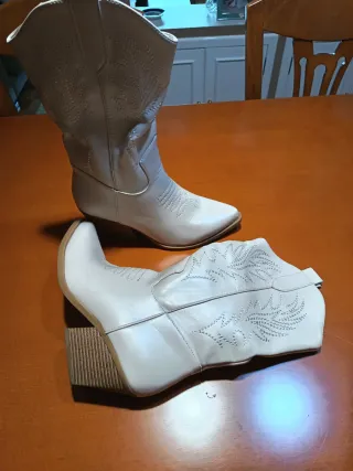 Botas camperas beige