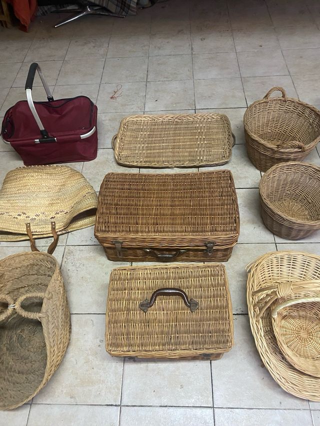 Cestas de mimbre varias