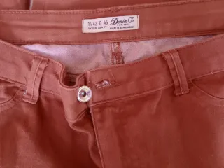 Pantalones pitillo color teja