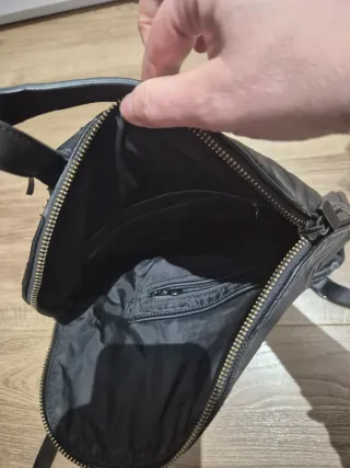 Bolso Mochila Negro Desigual con Logo Repetido