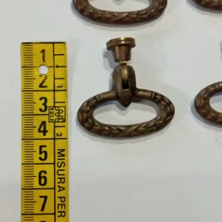 Pomelli vintage in metallo dorato