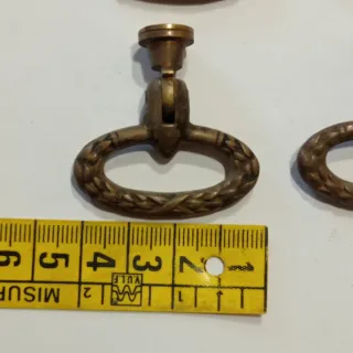 Pomelli vintage in metallo dorato