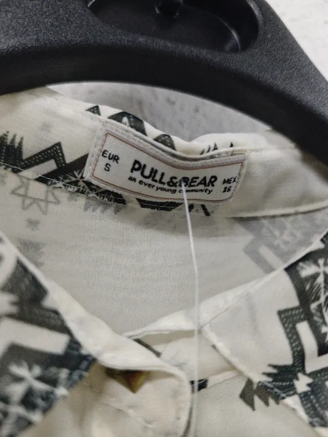 Blusa transparente Pull&Bear estampada