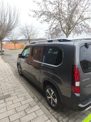 Limpieza integral de coches, motos y furgonetas