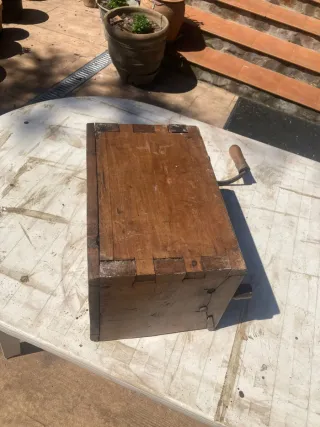 Antigua secadora de ropa de madera