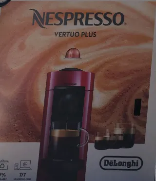 Macchina da caffè Nespresso rossa vertuoplus cherry red