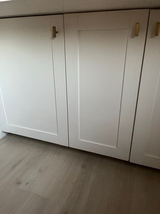 Muebles de cocina Ikea Savedal y encimera cuarzo
