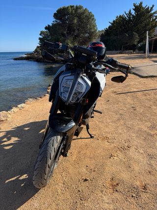 KTM 125 Duke 2021 – 12.000 km – Buen estado