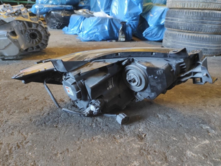 Faro izquierdo KR8251040A Mazda CX-5 (2012)