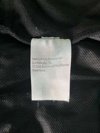 Chaqueta cortavientos negra