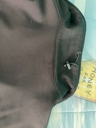 Chaqueta cortavientos negra