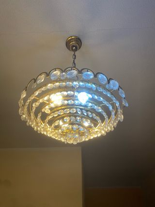 Lámpara de araña de cristal dorada