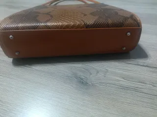 Borsa ecopelle marrone effetto pitone
