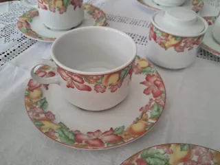 6 tazas y platos café flores Irabia