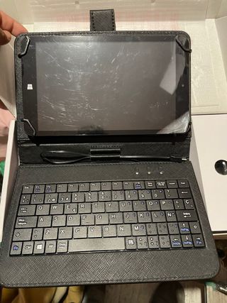 Tablet con Teclado Negro