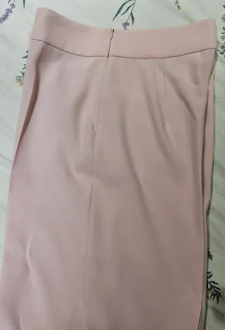 Pantalón rosa Zara Talla L (40)