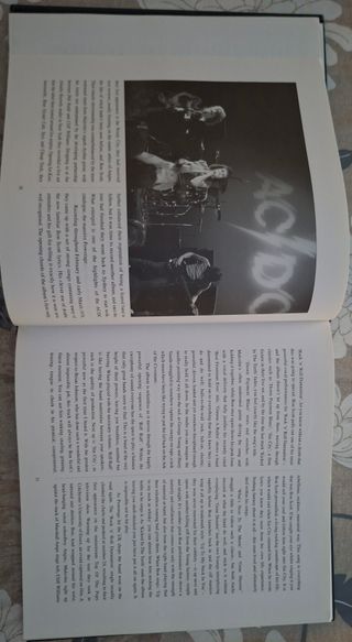 libro ACDC dirty deds by jeff perkins