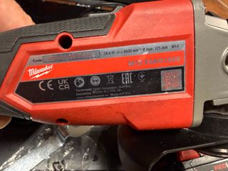 Amoladora angular radial M18 FUEL 125mm, dos bater