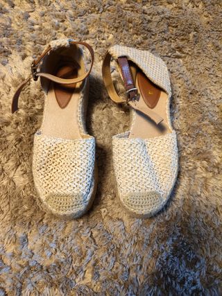 Cuñas de esparto y tela