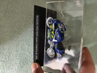 Maqueta Honda NSR500 Alex Barros 2001
