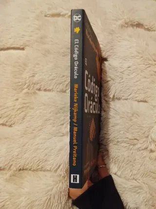 El código oráculo, Marieke Nijkamp, novela gráfica