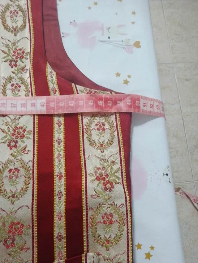 Chaleco Regional Dorado y Rojo