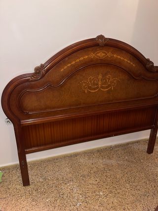 Cabecero de madera para cama de matrimonio
