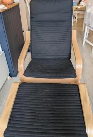 Sillón Ikea con Reposapiés Negro