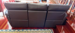 Sofá de piel chocolate impecable