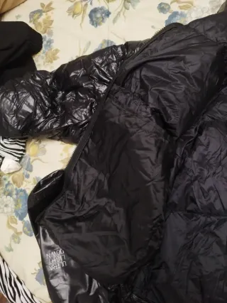 Chaqueta de plumas negra ultraligera