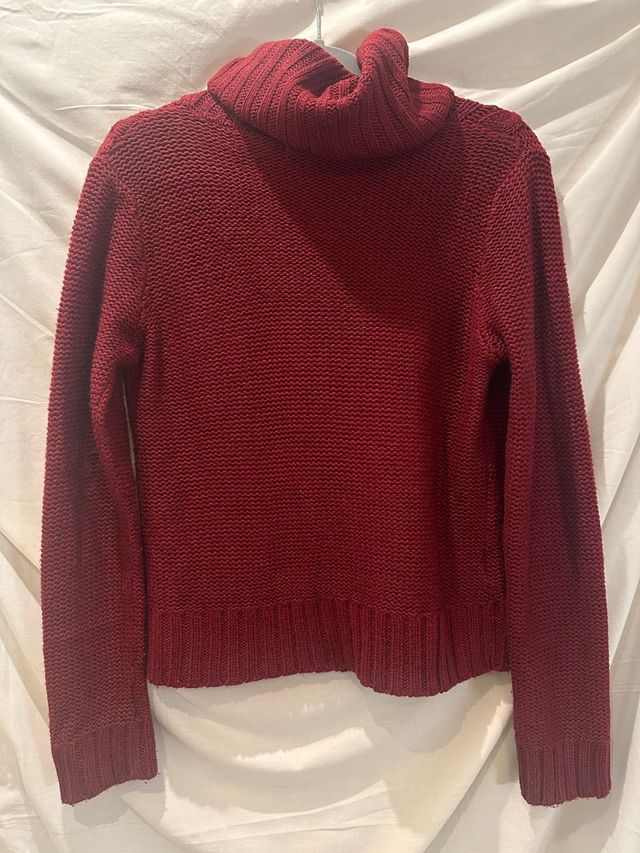 Jersey cuello alto granate trenzado