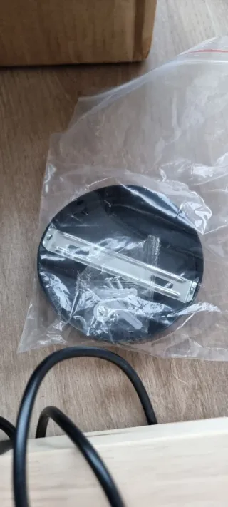 Lámpara SKLUM madera y metal negra