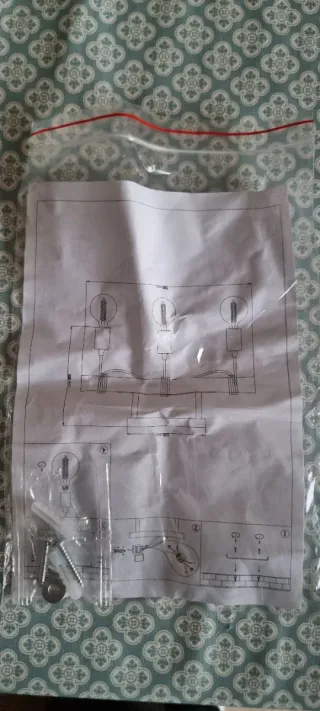 Lámpara SKLUM madera y metal negra