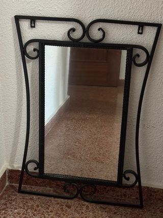 Espejo de forja negro